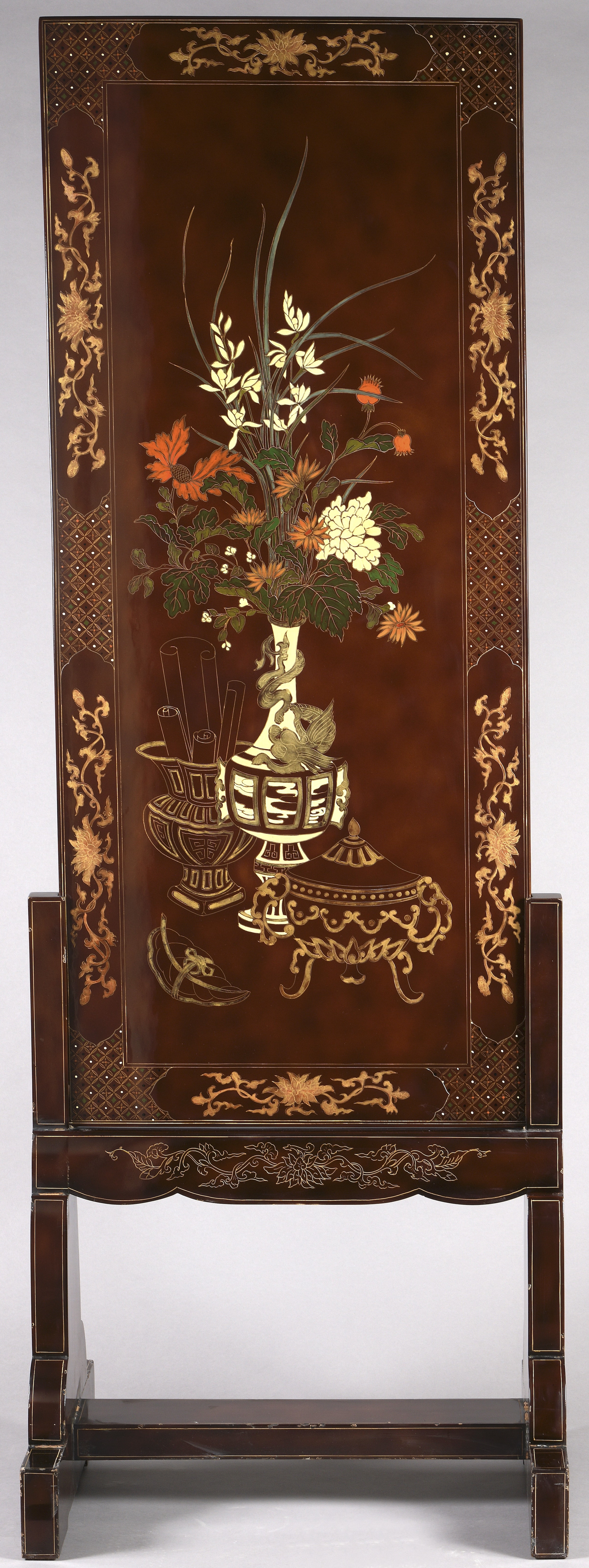 Écran aux vases, vers 1950.